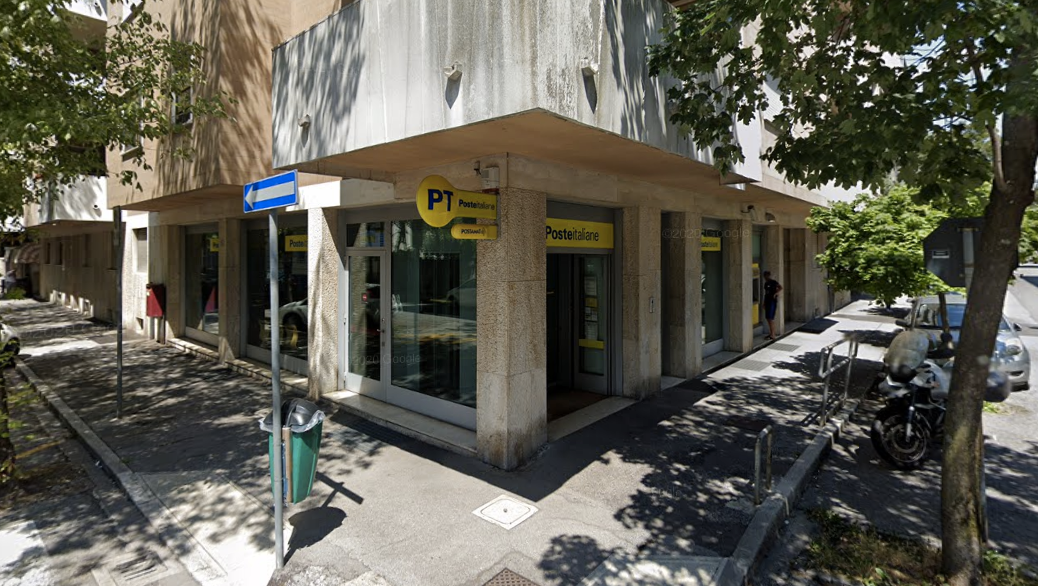 Copertina per Disagi e code alle Poste, in provincia di Gorizia attivi 23 sportelli contro gli assembramenti